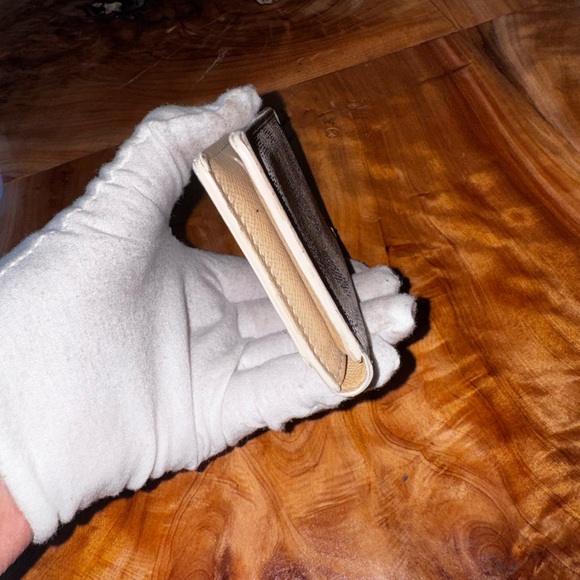 LOUIS VUITTON
Damier Azur Canvas Pocket Organizer Wallet - Picture 5 of 16